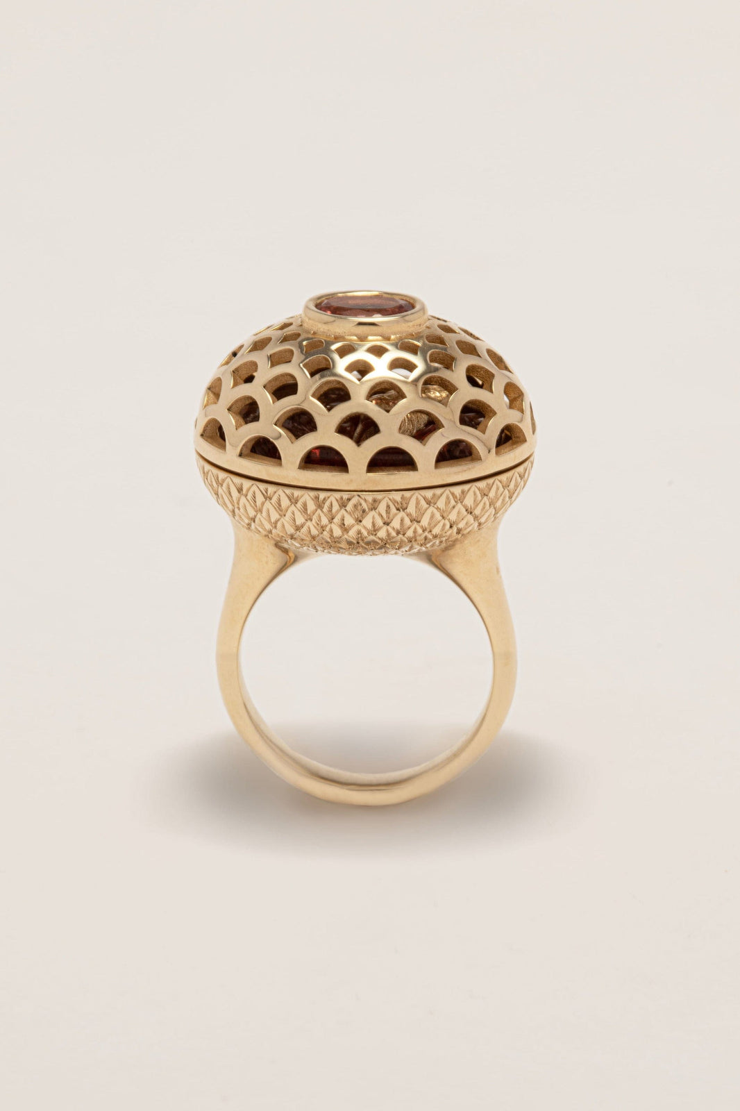 9kt Gold Sunbird Hinged Cocktail Ring