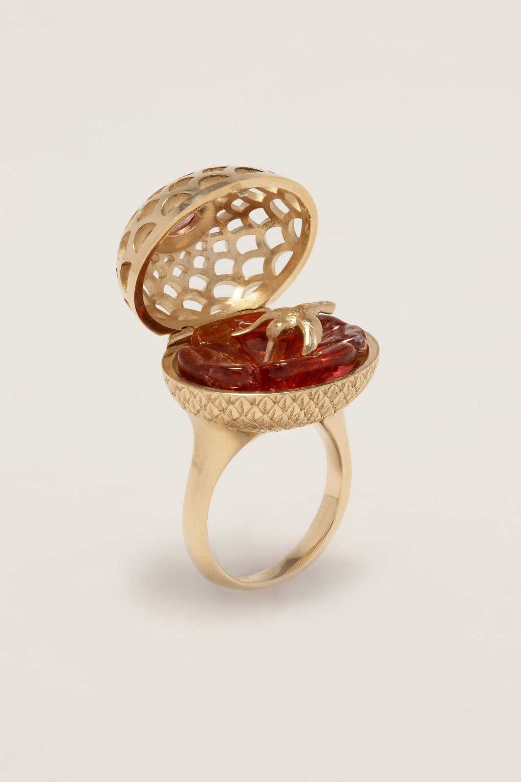 9kt Gold Sunbird Hinged Cocktail Ring