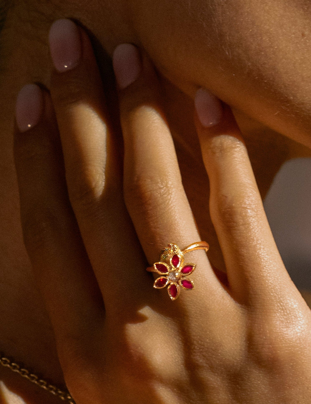 9kt Gold Red Lotus Spinning Ring